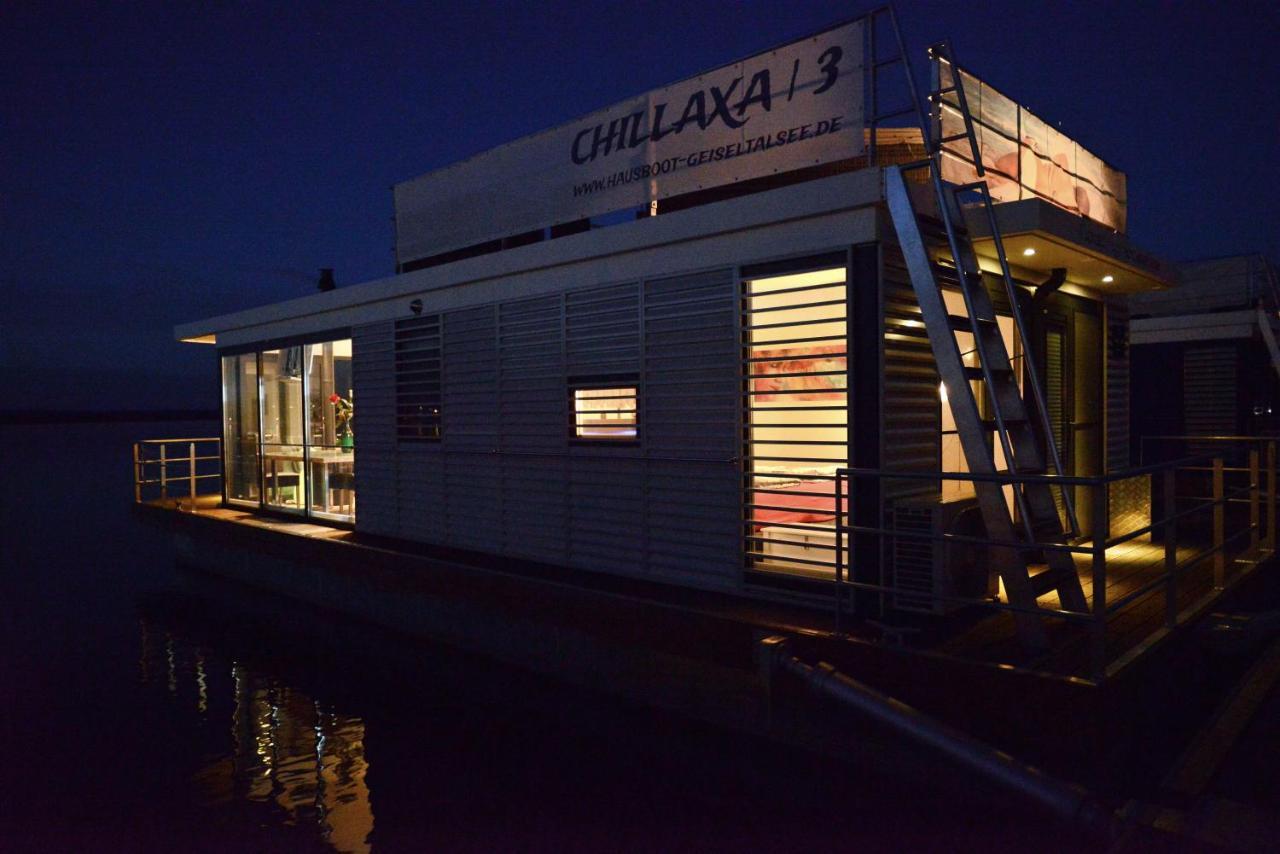 Hausboote Und Ferienhaeuser Marina Muecheln Mucheln Bagian luar foto